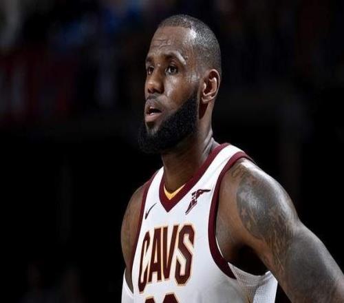 轰18+7+7！感谢詹姆斯牺牲，沃西赛后点名称赞，雷迪克也把话挑明