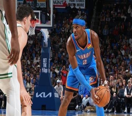 雷霆主帅盛赞亚历山大：他像是对一切都心中有数