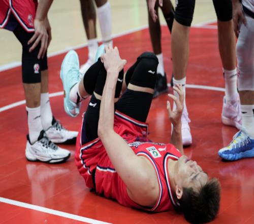 广州男篮官宣：郭艾伦前交叉韧带断裂将去北大第三医院手术治疗