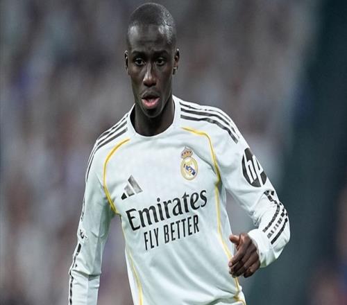 记者：次回合客战曼城姆巴佩将随队出征，门迪有可能参加比赛