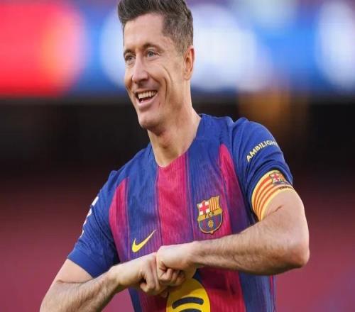 莱万：欧冠冠军从来都不好拿，只有到了半决赛才有必要谈夺冠