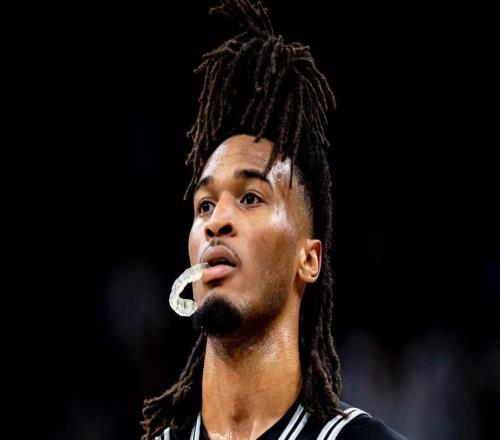 190次三双里程碑！约基奇轰31+20+12连创纪录逆转马刺20分显神威