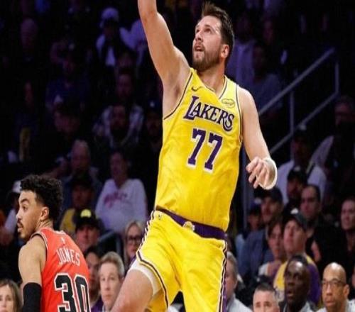 NBA历史单场40+8+8：哈登31次，东契奇30次，詹姆斯25次
