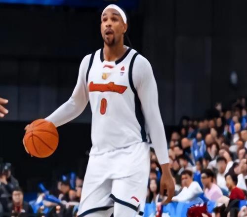 随着广东4分险胜，辽宁逆转，CBA最新排名如下！深圳3连败排第6