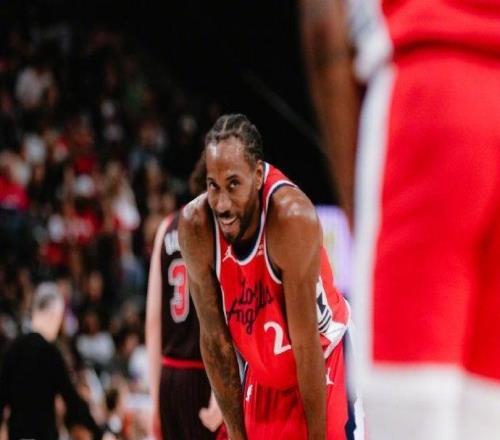 快船灭公牛4连胜：小卡28分并列队史第一吉迪29次三双超乔丹