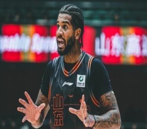 大发神威，山东外援克里斯20中15爆砍42分13板5助2断1帽