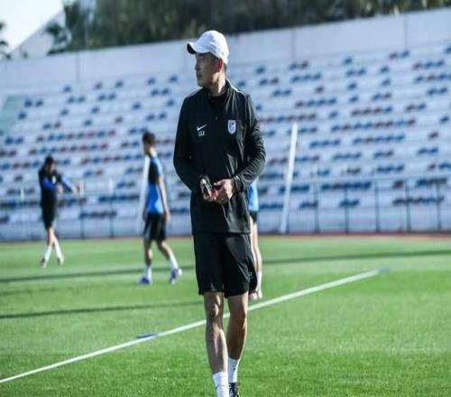 李国旭没辞职，大连踢海港不拿分准备换帅吧，主场加成是救命稻草