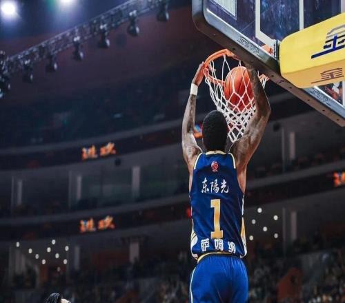 崔永熙首秀2分、本土球员共18分、杜锋无奈摊手！广东7389辽宁