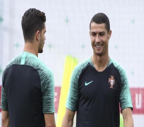 完美中锋A席：C罗右脚与心态&伊布身体&梅西盘带&我的直觉