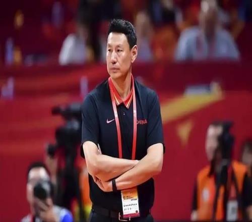 李月汝哽咽，宫鲁鸣下课新帅锁定1人，曾亚运夺冠，王治郅辅佐