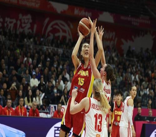 弹无虚发，韩旭5投5中拿下12分4板，正负值高达21全场最高