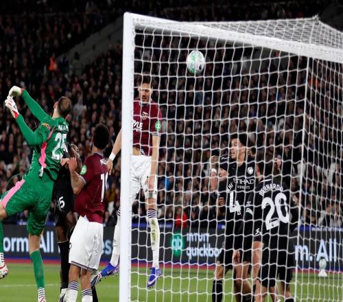 差距曼城全场15个角球均未进球，铁锤仅1个角球即破门