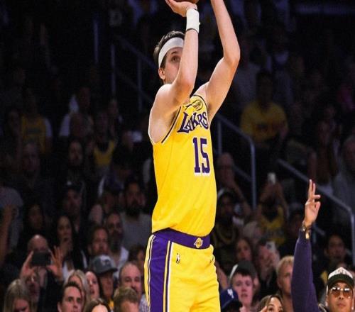 里夫斯绝平+东契奇绝杀！湖人击败掘金升西部第3，东契奇30+11+13