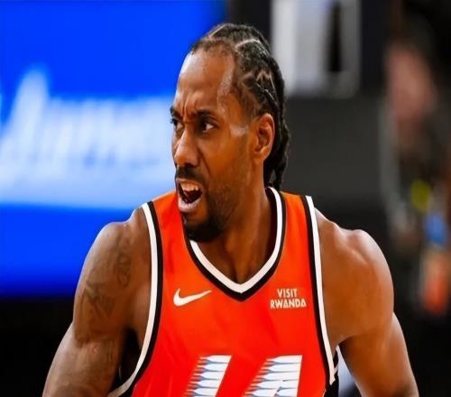 伦纳德伤情官宣！诊断左脚踝扭伤，伤停时间未知，幸好不是大伤！