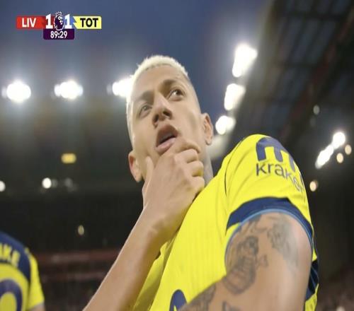 16场6球，利物浦是里沙利松英超生涯进球并列最多的对手