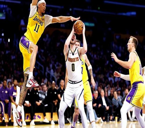 又一次打出了一塌糊涂的表现，掘金侧翼新星的情况真是令人担心