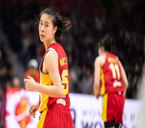 宫鲁鸣练了啥女篮仅6人能用，王思雨最稳，张子宇惊喜，3将回暖