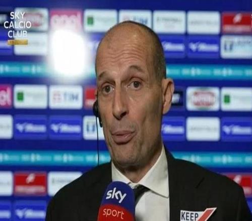 阿莱格里：莱奥情绪激动是因为不想被换下，或许是我错了