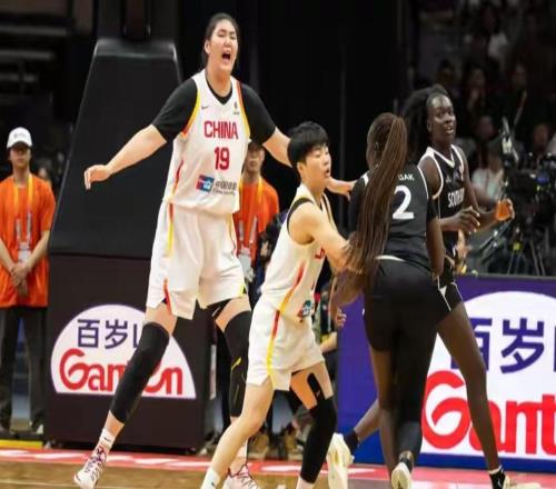 世预赛最后一战！中国女篮对阵巴西队，赢球无关出线，宫鲁鸣变阵