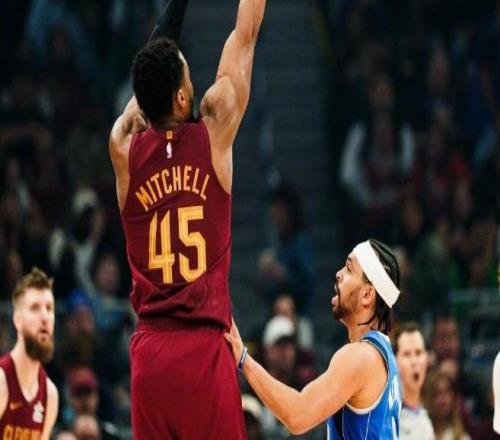 米神里程碑之战哈登梦游6失误，弗拉格27+6+10，独行侠复仇骑士