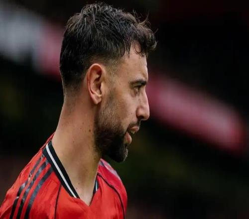 两次助攻，B费当选与维拉一役曼联队内最佳球员