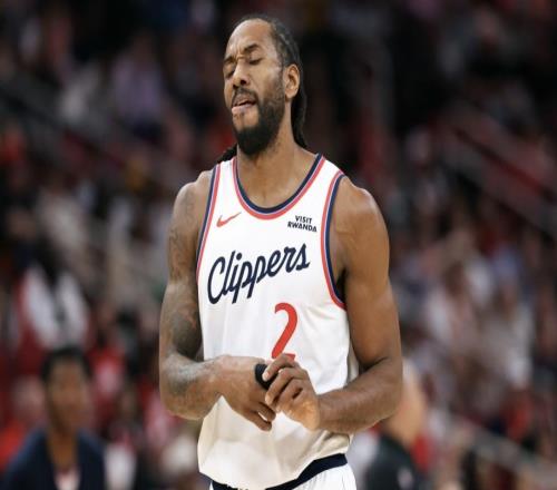 快船官方：伦纳德将随队前往新奥尔良，状态为每日观察