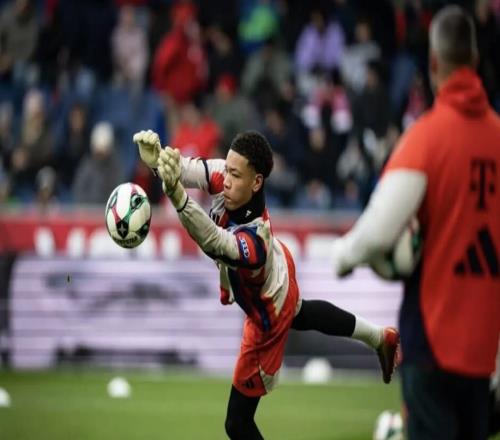 TA：拜仁认为普雷斯科特是青训营中最有天赋的门将潜力股