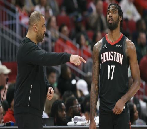 输湖人发布会！乌度卡被东契奇打服，寄语队友给KD解压，力挺伊森