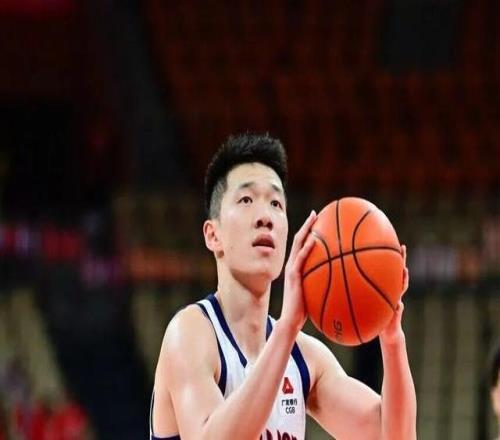 前行无畏202526赛季CBA常规赛第二十六轮客场憾负深圳