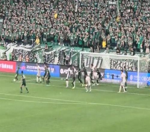 媒体人：中国职业足球联赛称得上国家德比的，只有国安vs申花