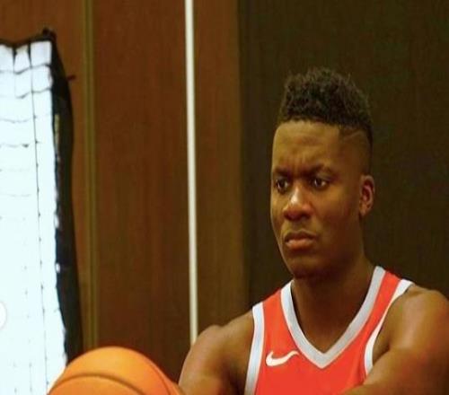 火箭卧虎藏龙！饼皇26分钟砍9+8+2，内线备胎已定，3中锋太豪华