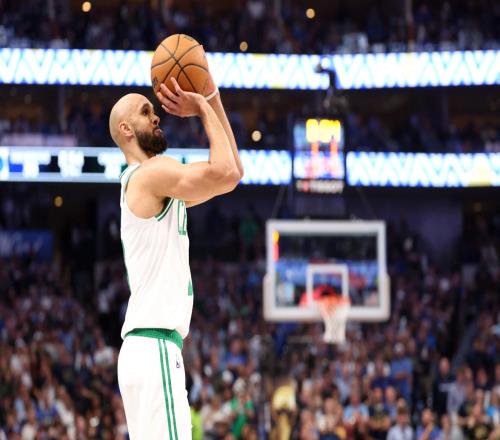 +514，联盟第2，年薪2635万，本赛季最性价比的球星，你要争冠了