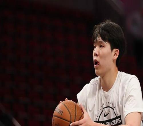 杨瀚森G联赛连崩！面对强敌被虐，失误多+没篮板，进攻也没球权！