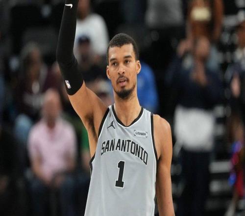 豪言，马刺队文班亚马在取得50胜后：我希望至少能拿到60场胜利