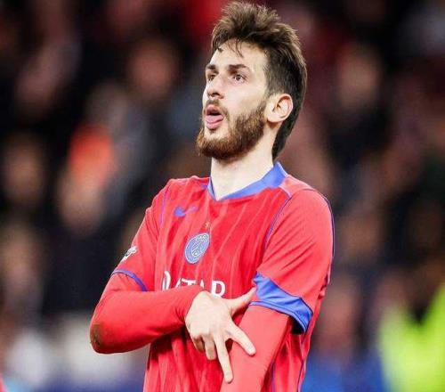 30！金球巨星哑火，巴黎照样大比分双杀切尔西，挺进欧冠8强