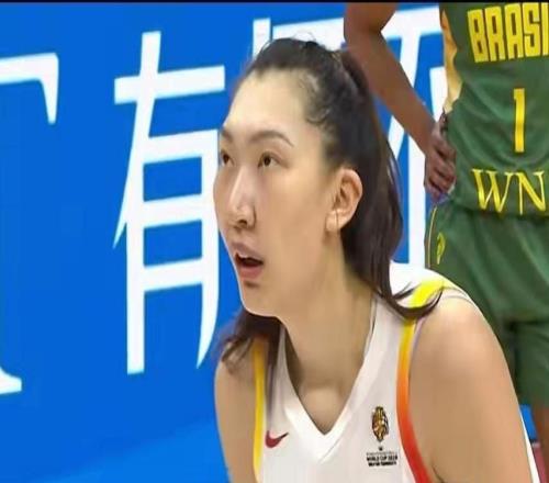 中国女篮8371战胜巴西队以4胜1负的成绩晋级世界杯正赛