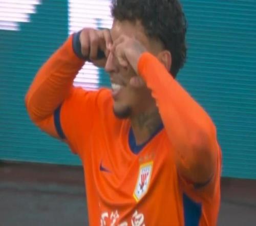 京鲁德比传射建功，克雷桑当选中超官方第二轮最佳球员