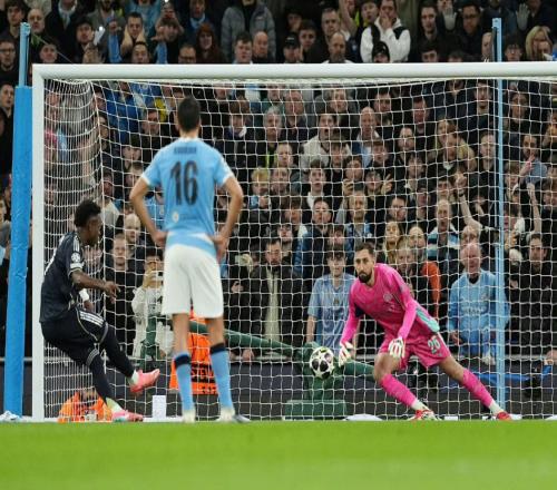 03到53！欧冠超级逆转，八强先定一席，博德闪耀出局，葡体晋级