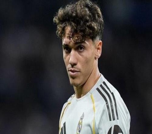 18岁226天，皮塔奇是欧冠淘汰赛首发2次最年轻的皇马球员