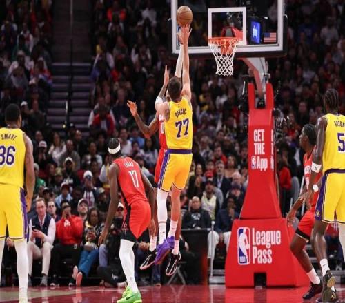 末节12分7失误输湖人，助攻三分倒数第四，火箭输球怪不了杜兰特