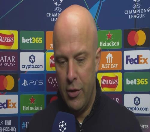 斯洛特：上半场情绪激动是因对手总在拖慢节奏，我不能接受