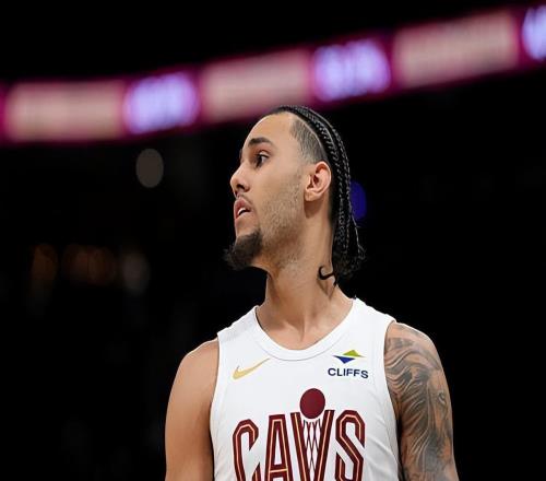 不适合打替补骑士侧翼新星的状态正在出现明显的起伏和波动