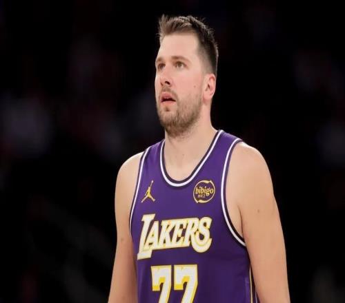 湖人124116再胜火箭球员评价：2人满分，6人及格，1人低迷