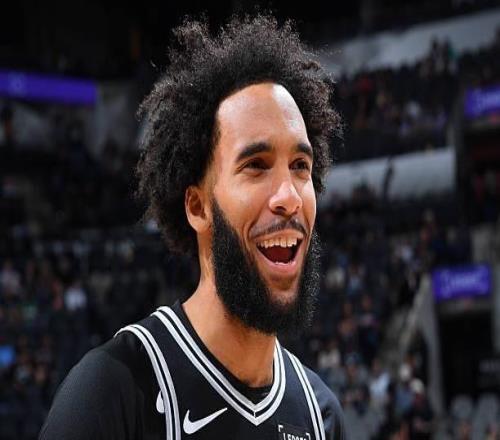 三分命中率还在不断提升，马刺锋线大将的性价比也太高了吧