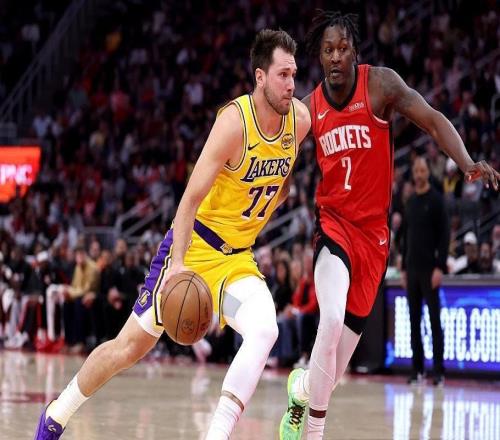 东契奇砍40分9板10助准三双，解锁1600三分里程碑历史最年轻