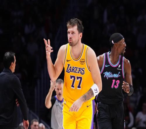 9胜0负不败！东契奇轰60分有多疯狂苏群：想起20年前的科比