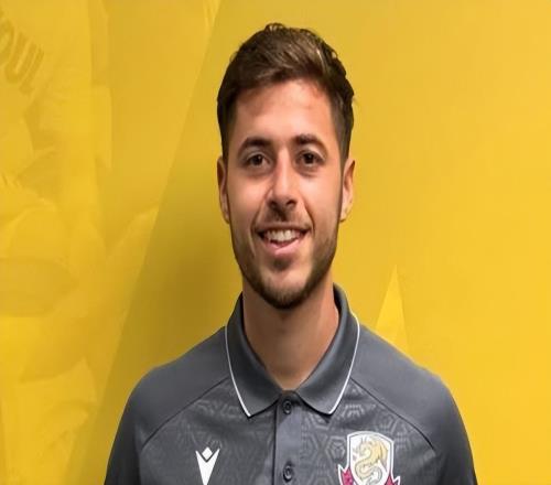 意外！郑智为青岛西海岸搭建的教练组堪称豪华，却为何至今没赢球