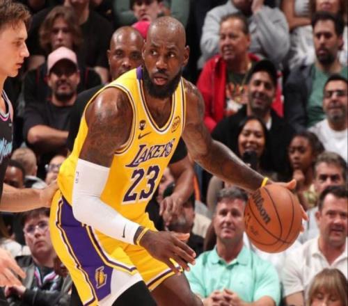 NBA新排名！湖人21胜6负联盟第一，马刺锁定季后赛，骑士躲过一劫