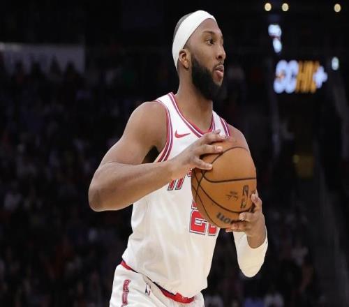 出场时间越来越少了，火箭对于后场大闸的使用方式真是莫名其妙