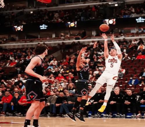 哈登36+9+7三分打爆吉迪！骑士客场复仇公牛，豪取两连胜